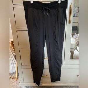 Lululemon Dance Studio Mid-Rise Jogger
Full Length